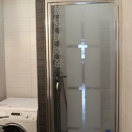 3 Stawy Apartament 卡托维兹