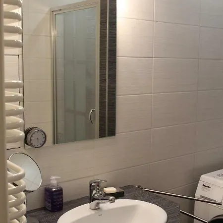 3 Stawy Apartament * 卡托维兹